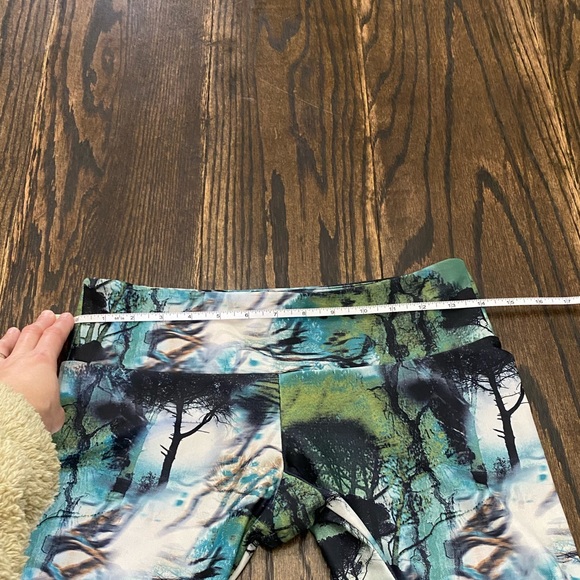 Onzie Forest Print Leggings - Picture 9 of 10
